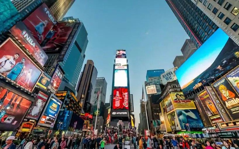 最赚钱的高楼大厦立面：纽约时代广场LED屏的前世今生7